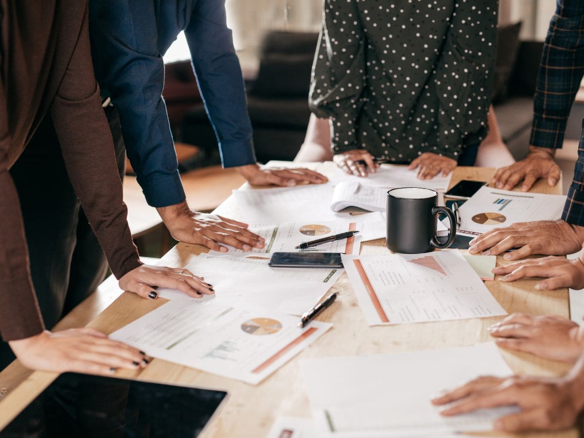 How to Manage International Distributors?