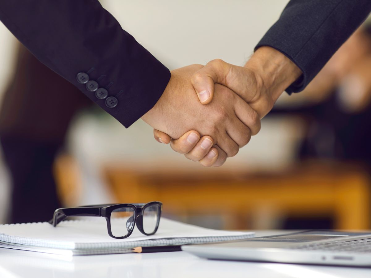 How to Work with an International Distributor?